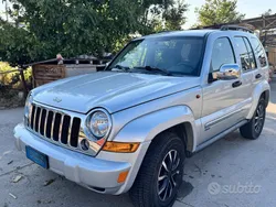 Argento Usata 2007 Jeep Cherokee SUV | 6000 € (Buon prezzo)