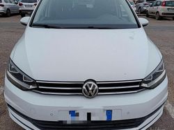 Bianco Usata 2016 VW Touran Monovolume | 16.000 € (Molto cara)