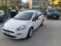 Bianco Usata 2018 Fiat Punto Lounge Due volumi | 6500 € (Buon prezzo)