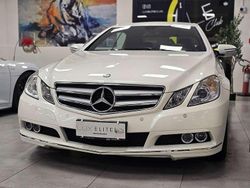 Diamond white bright Usata 2009 Mercedes E350 Coupé | 14.999 € (Cara)
