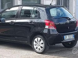 Nero Usata 2009 Toyota Yaris Sol Tre volumi | 3500 € (Ottimo prezzo)