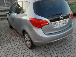 Grigio Usata 2011 Opel Meriva Monovolume | 3000 € (Buon prezzo)