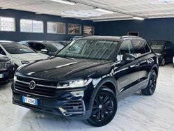 Usata 2019 VW Touareg Style SUV | 28.800 € (Buon prezzo)