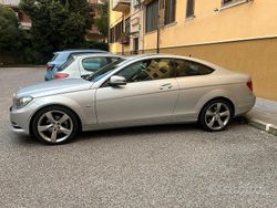 Usata 2011 Mercedes C220 Coupé | 9500 €