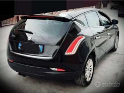 Nero Usata 2011 Lancia Delta Platinum Due volumi | 3200 € (Buon prezzo)