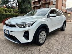 Bianco Usata 2022 Kia Stonic Urban SUV | 12.500 € (Buon prezzo)