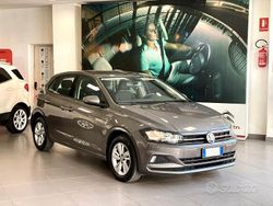 Grigio Usata 2018 VW Polo Comfortline Tre volumi | 13.500 € (Cara)