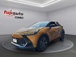 Sulfur & black Usata 2024 Toyota C-HR Lounge SUV | 33.900 € (Buon prezzo)