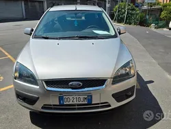Argento Usata 2006 Ford Focus S Station wagon | 2200 € (Buon prezzo)