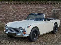 Triumph TR 250