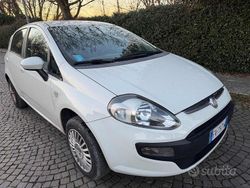 Bianco Usata 2010 Fiat Punto Evo Emotion Due volumi | 2950 € (Buon prezzo)