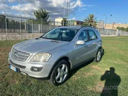 Argento metallizzato Usata 2008 Mercedes ML320 SUV | 5900 € (Super prezzo)