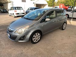 Grigio Usata 2013 Opel Corsa Edition Tre volumi | 2990 € (Ottimo prezzo)