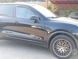Nero Usata 2012 Porsche Cayenne SUV | 18.500 € (Buon prezzo)