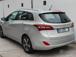Argento Usata 2015 Hyundai i30 Comfort Station wagon | 4500 € (Super prezzo)