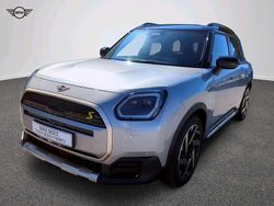 Grigio Usata 2024 Mini Countryman Favoured SUV | 38.400 € (Buon prezzo)