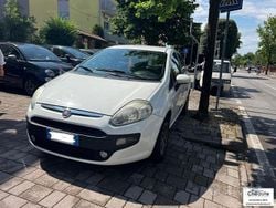 Nessuno(met.) Usata 2011 Fiat Punto Lounge Due volumi | 3990 € (Buon prezzo)