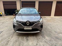 Grigio Usata 2021 Renault Captur Business SUV | 16.250 € (Buon prezzo)