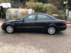 Nero Usata 2007 Mercedes E220 Tre volumi | 4000 € (Buon prezzo)