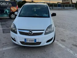 Usata 2014 Opel Zafira Monovolume | 2300 €