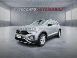 Argento Usata 2024 VW T-Roc Life SUV | 26.885 € (Ottimo prezzo)