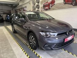Grigio Usata 2023 VW Polo Style Tre volumi | 16.800 € (Buon prezzo)