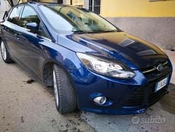 Blu Usata 2011 Ford Focus Tre volumi | 7900 € (Cara)