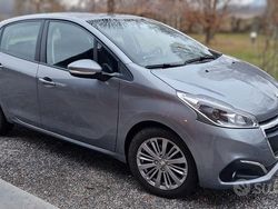Grigio Usata 2019 Peugeot 208 Due volumi | 7900 €