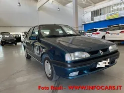 Blu pastello Usata 1993 Renault 19 Tre volumi | 2990 €