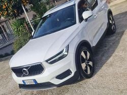 Bianco Usata 2019 Volvo XC40 Momentum SUV | 19.500 € (Molto cara)