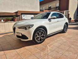 Bianco Usata 2018 Alfa Romeo Stelvio Super SUV | 20.280 € (Buon prezzo)