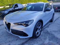 Bianco Usata 2024 Alfa Romeo Stelvio Sprint SUV | 38.990 € (Molto cara)