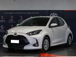 Bianco Usata 2023 Toyota Yaris Hybrid Active Tre volumi | 17.950 € (Ottimo prezzo)