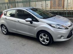 Usata 2012 Ford Fiesta Titanium Due volumi | 5990 € (Buon prezzo)