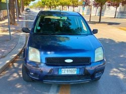 Blu/azzurro Usata 2005 Ford Fusion Collection Monovolume | 3000 € (Cara)