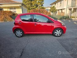 Rosso Usata 2011 Toyota Aygo Connect Style Due volumi | 3500 € (Ottimo prezzo)