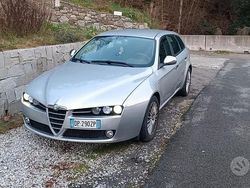 Grigio Usata 2008 Alfa Romeo 159 Distinctive Station wagon | 3500 € (Buon prezzo)