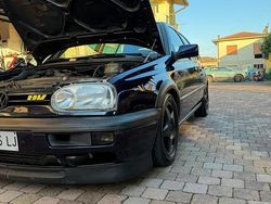 Usata 1995 VW Golf III GTI Tre volumi | 8750 €
