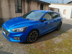 Blu/azzurro Usata 2020 Ford Focus ST-Line Tre volumi | 13.450 € (Buon prezzo)