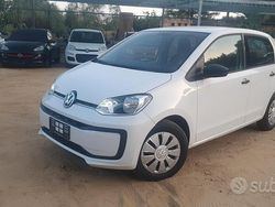 Bianco Usata 2017 VW up! Due volumi | 6500 € (Ottimo prezzo)