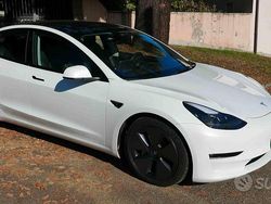 Usata 2021 Tesla Model 3 Tre volumi | 33.000 € (Cara)