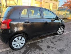 Nero Usata 2008 Toyota Yaris Due volumi | 2900 € (Ottimo prezzo)