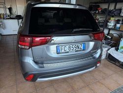 Usata 2015 Mitsubishi Outlander Instyle SUV | 12.500 € (Cara)