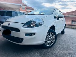 Bianco Usata 2015 Fiat Grande Punto Due volumi | 4299 € (Buon prezzo)