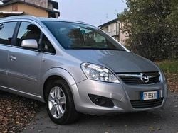 Argento Usata 2013 Opel Zafira Monovolume | 5400 € (Buon prezzo)