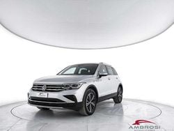 Grigio Usata 2024 VW Tiguan Elegance SUV | 30.591 € (Buon prezzo)