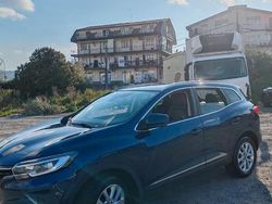 Blu/azzurro Usata 2017 Renault Kadjar Intens SUV | 9500 € (Buon prezzo)