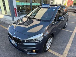 Blu/azzurro Usata 2016 BMW 220 Gran Tourer Luxury Line Monovolume | 17.300 €