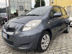 Grigio Usata 2009 Toyota Yaris Tre volumi | 5900 € (Cara)