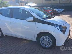 Bianco Usata 2021 Toyota Aygo Connect Style Due volumi | 11.300 € (Buon prezzo)
